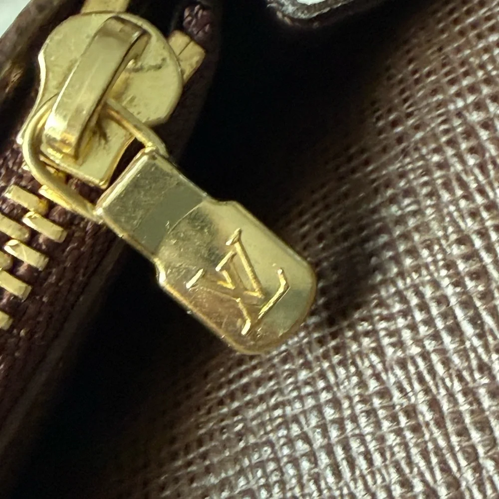 Louis Vuitton BRAZZA WALLET in Damier Ebene